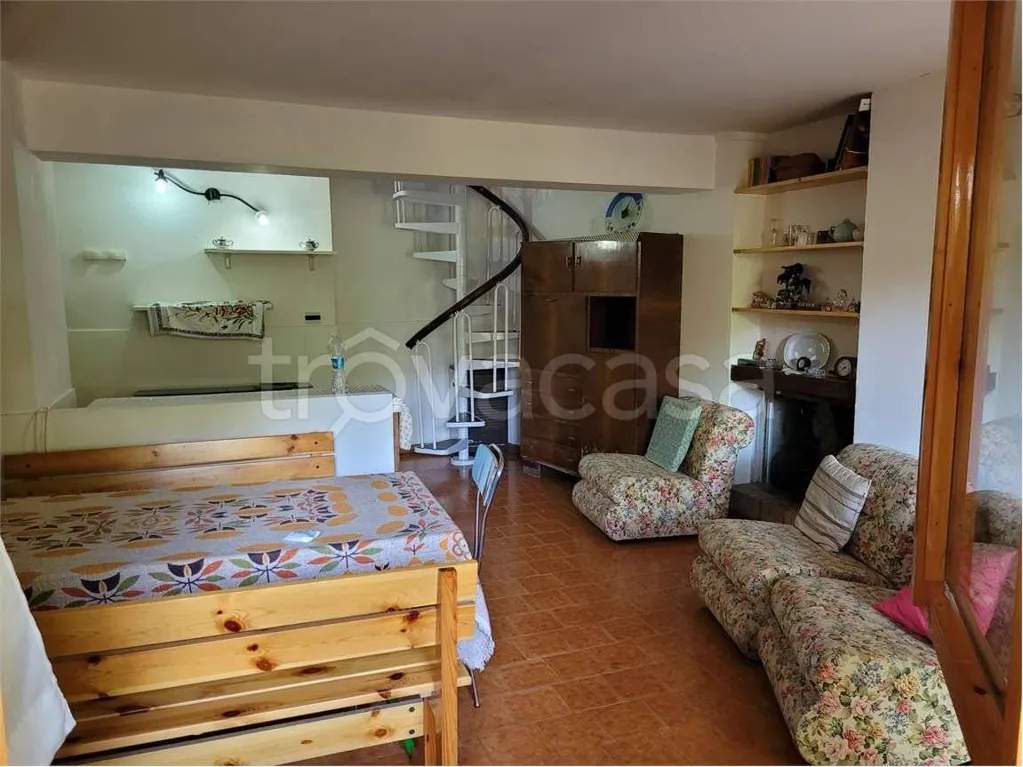 Elutuba - Two-Level Apartment with Garden in Carpegna