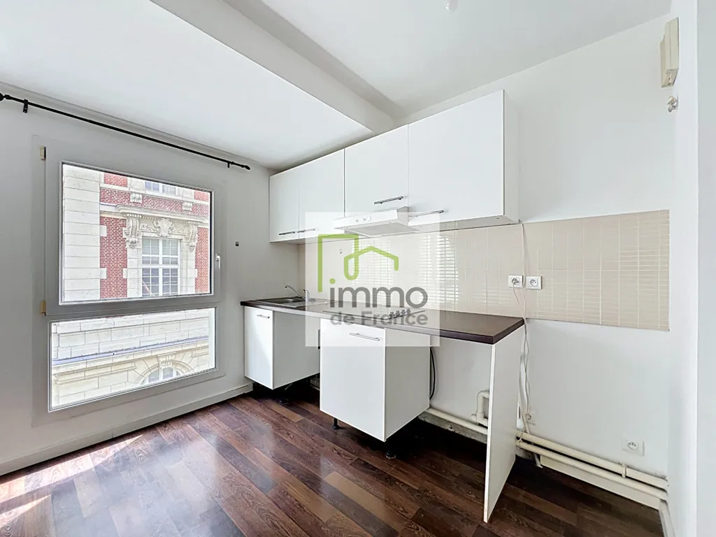 Köök - Modern Flat with Balcony in Lille