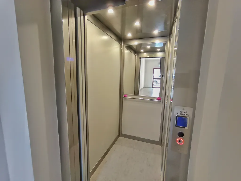 Entrée - Apartment with Panoramic View in Solofra