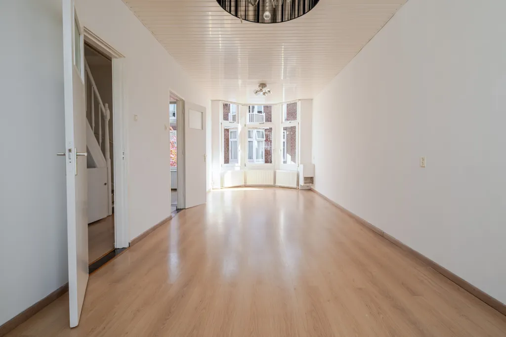 Esik - Double Upper House with Terrace in 's-Gravenhage