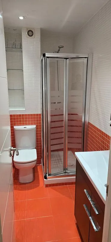 Salles de bain - 2-Bedroom Flat with Balcony in Chamartín