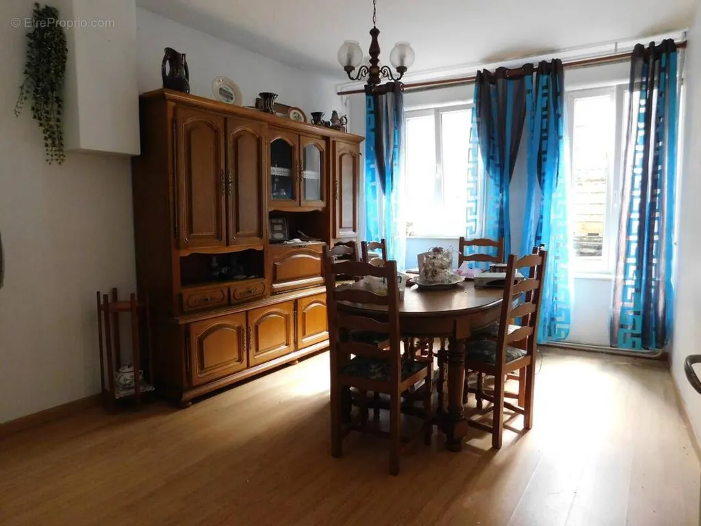 Salle à manger - Immeuble avec 2 Logements à Rambervillers