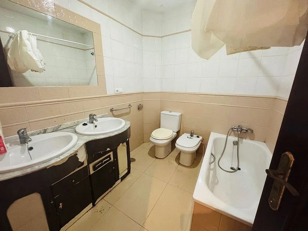 Vannitoad - Bright Apartment with Balcony in Cádiz Centre