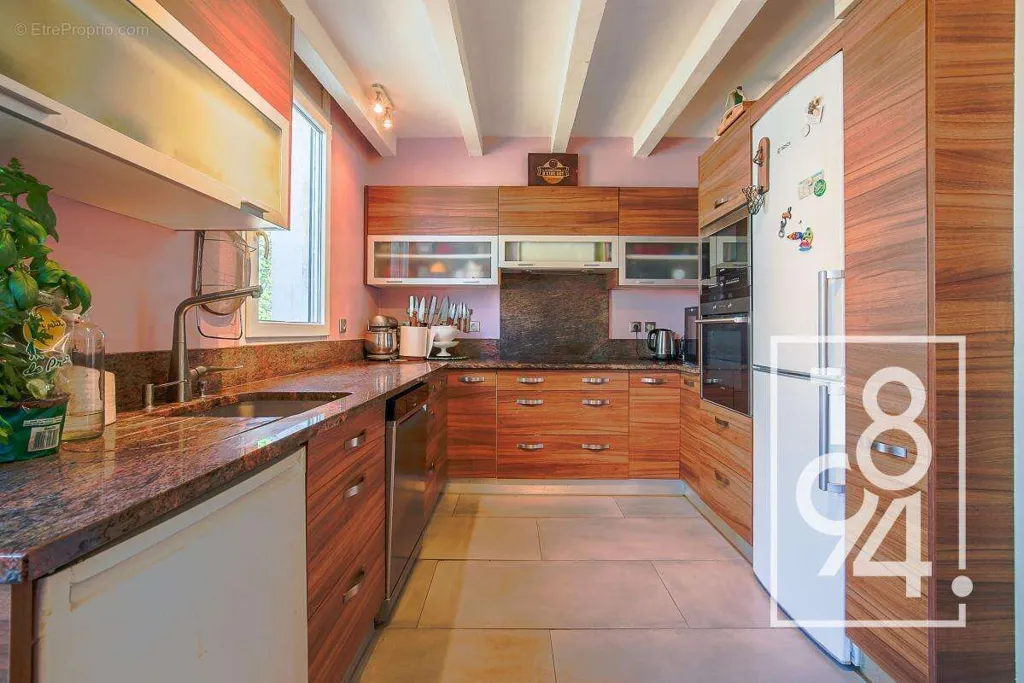 Cuisine - City House with Garage in Blancarde Sector