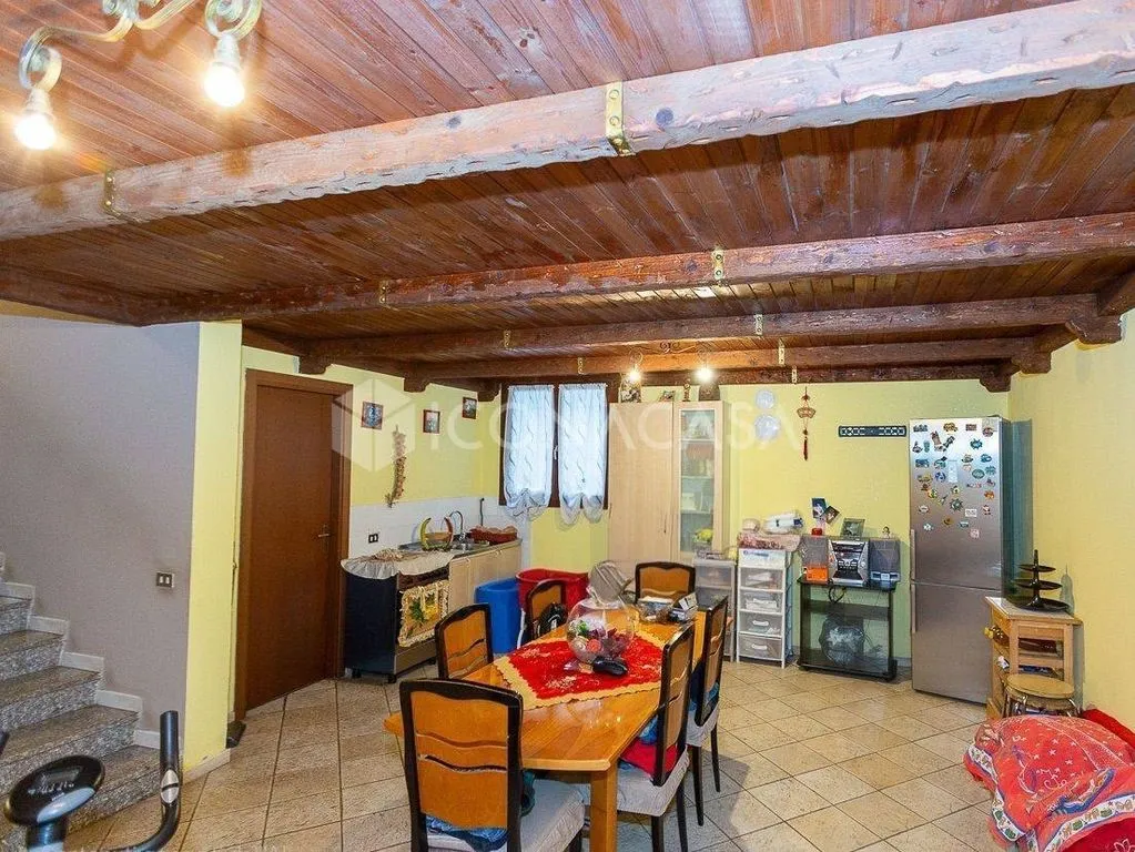 Söögituba - Luxury Villa with Garden in Brugherio