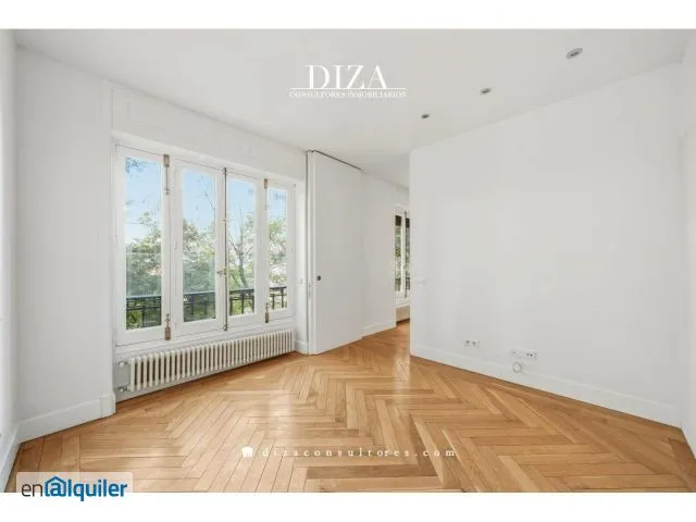 Toad - Newly Built Apartment with Ascensor in Salamanca