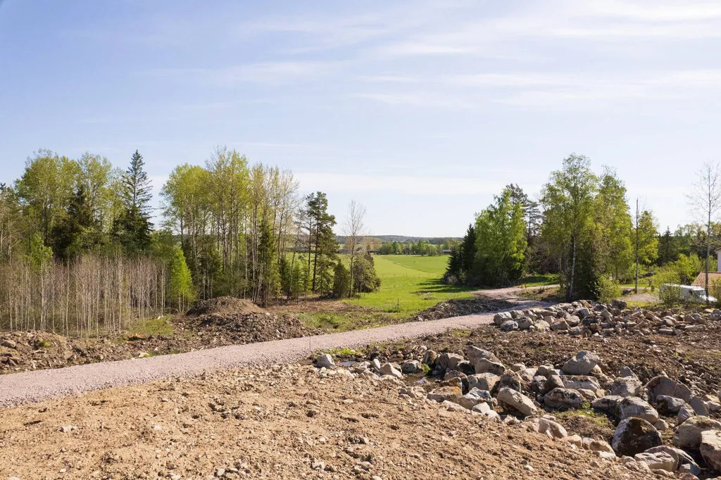 Maa asukohas Knivsta kommun