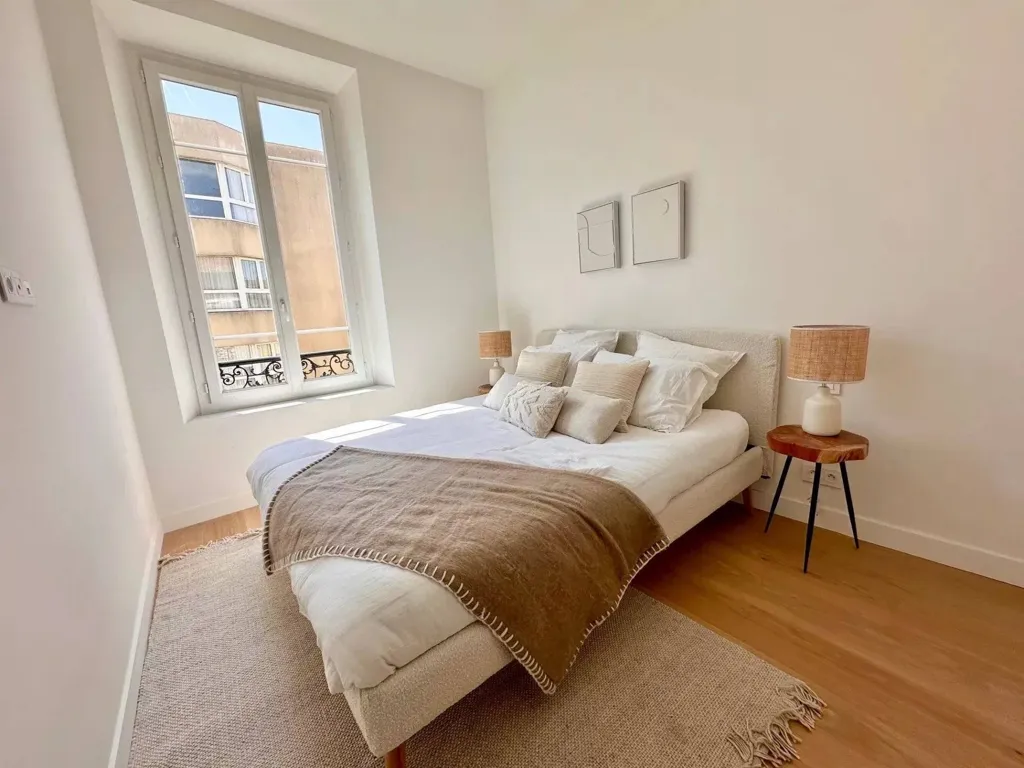 Chambres - Appartement Rénové avec Vue Panoramique à Nice