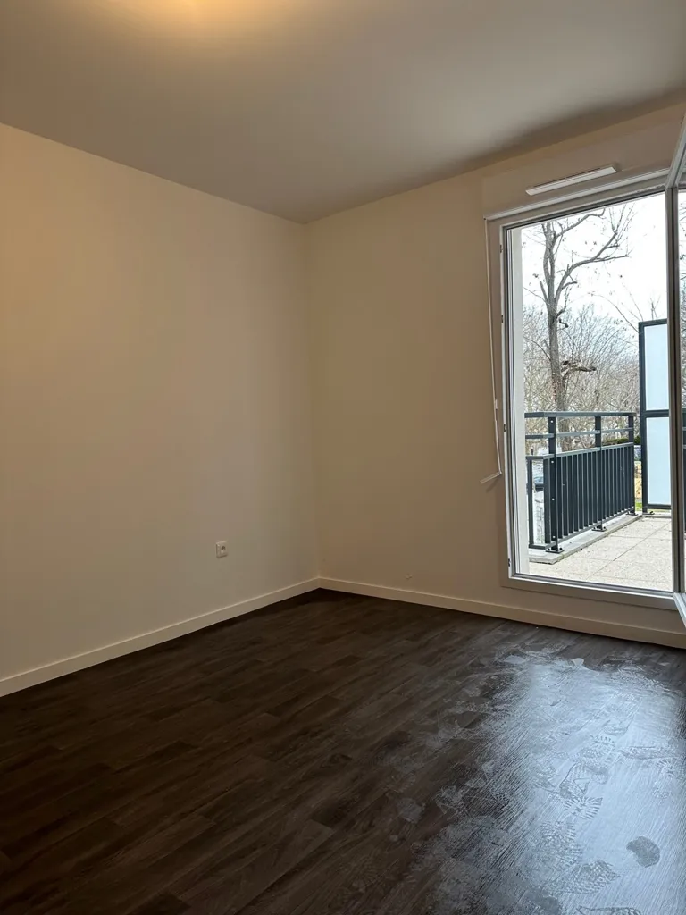 Toad - New T2 Apartment with Balcony in Créteil