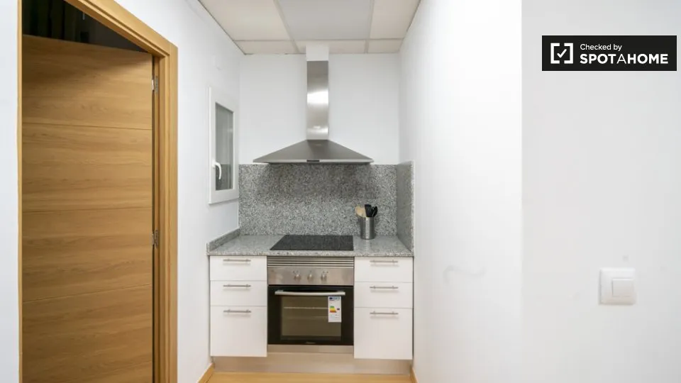 Cucina - Shared Flat with Terrace in Sant Francesc, Valencia