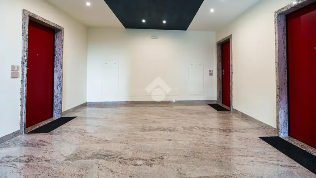 hallway_entrance