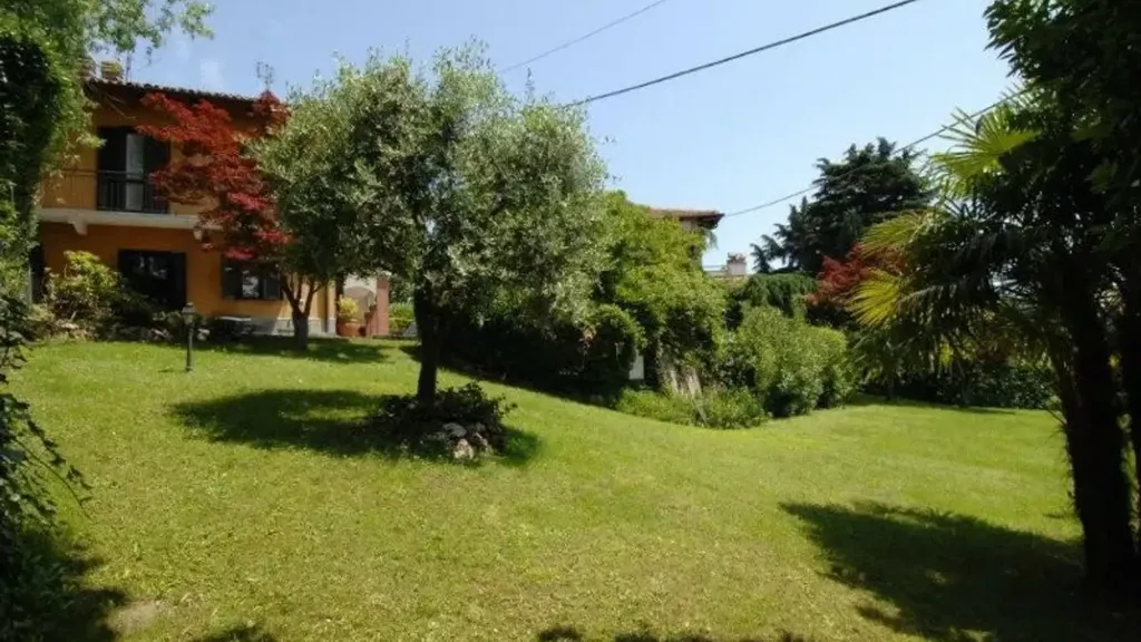 Aed - Historic Villa with Private Garden in Moncalieri