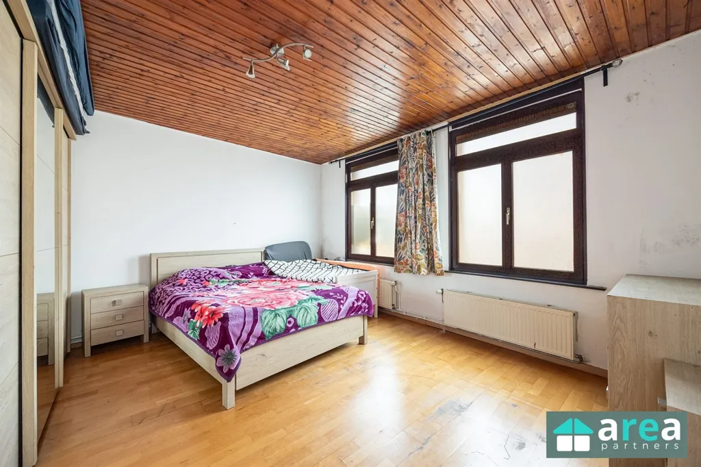 Magamistoad - Renovatable House with Central Location in Antwerp