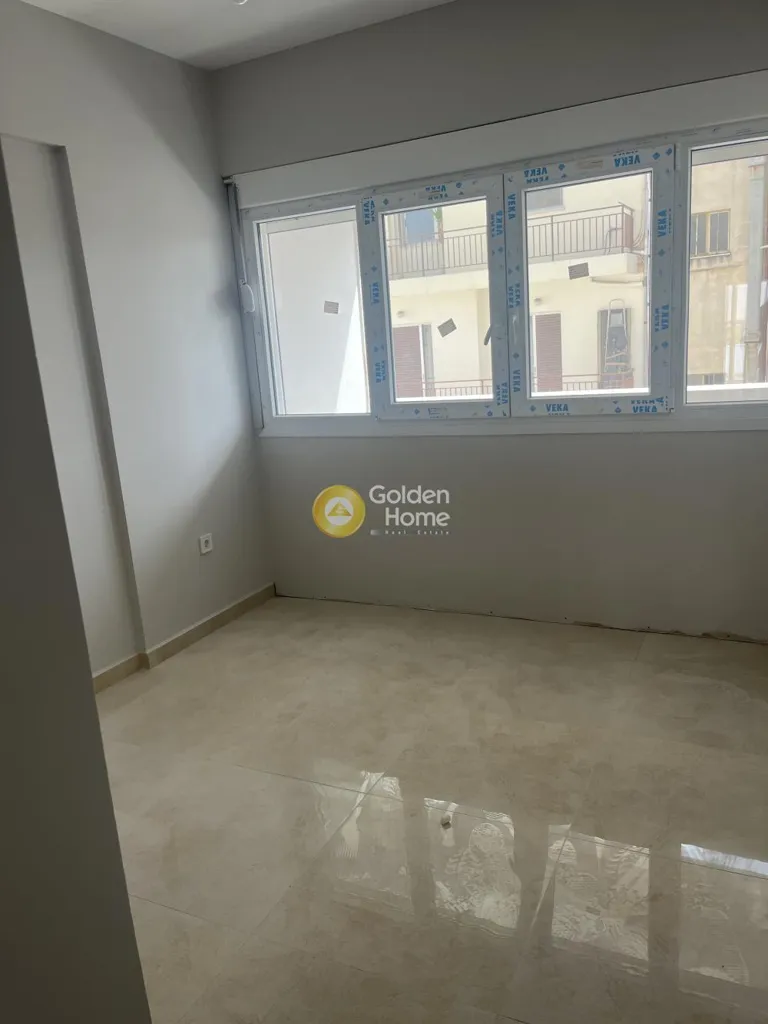 Rooms - Modern Penthouse with Balcony in Metaxourgeio