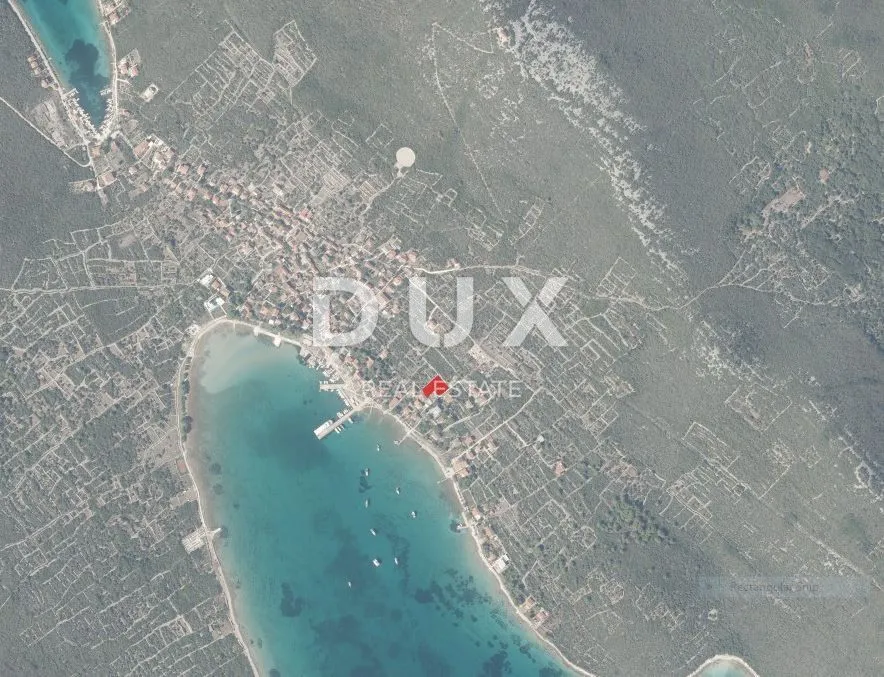 Buildable Land with Sea Access on Island Ist