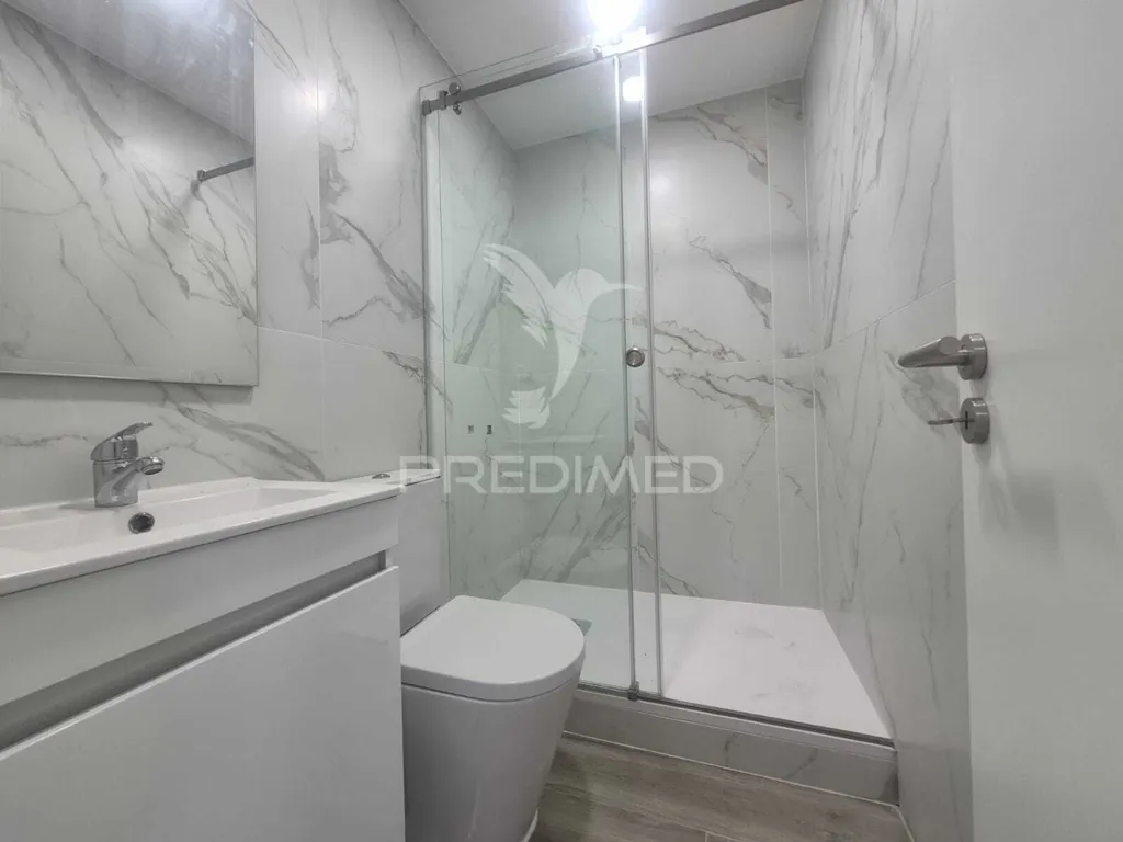 Vannitoad - Duplex Apartment with Sea View in Costa da Caparica