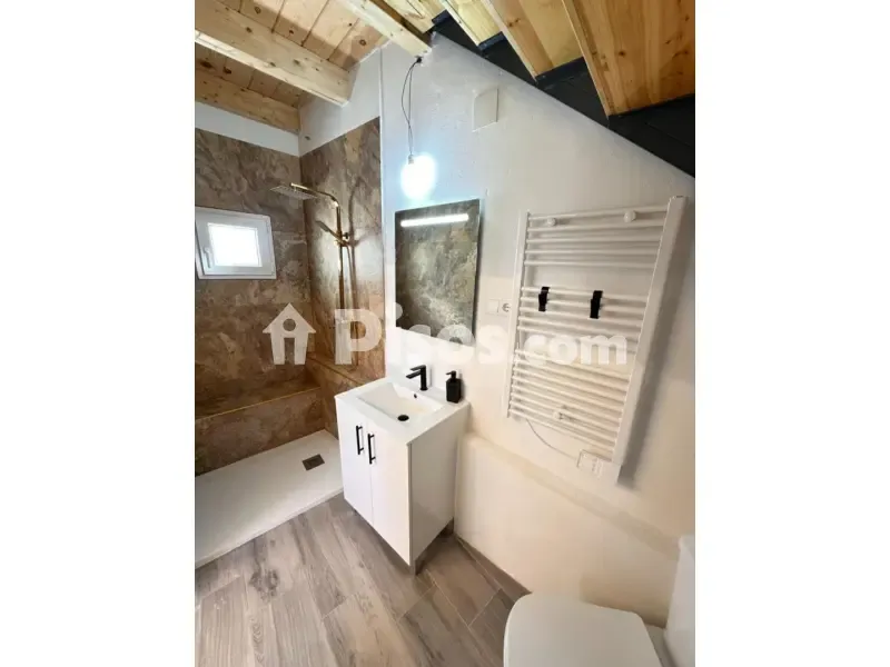 Salles de bain - Modern Chalet with City Views in San Antón