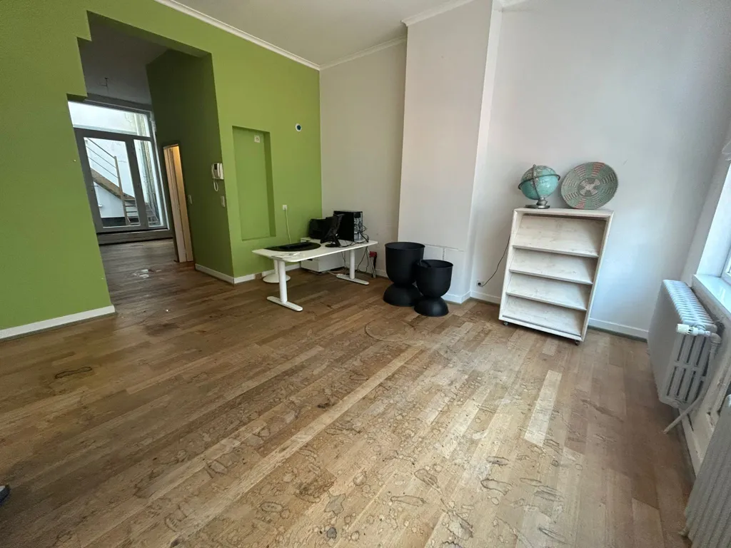 Elutuba - Commercial Space with High Visibility in Oostende