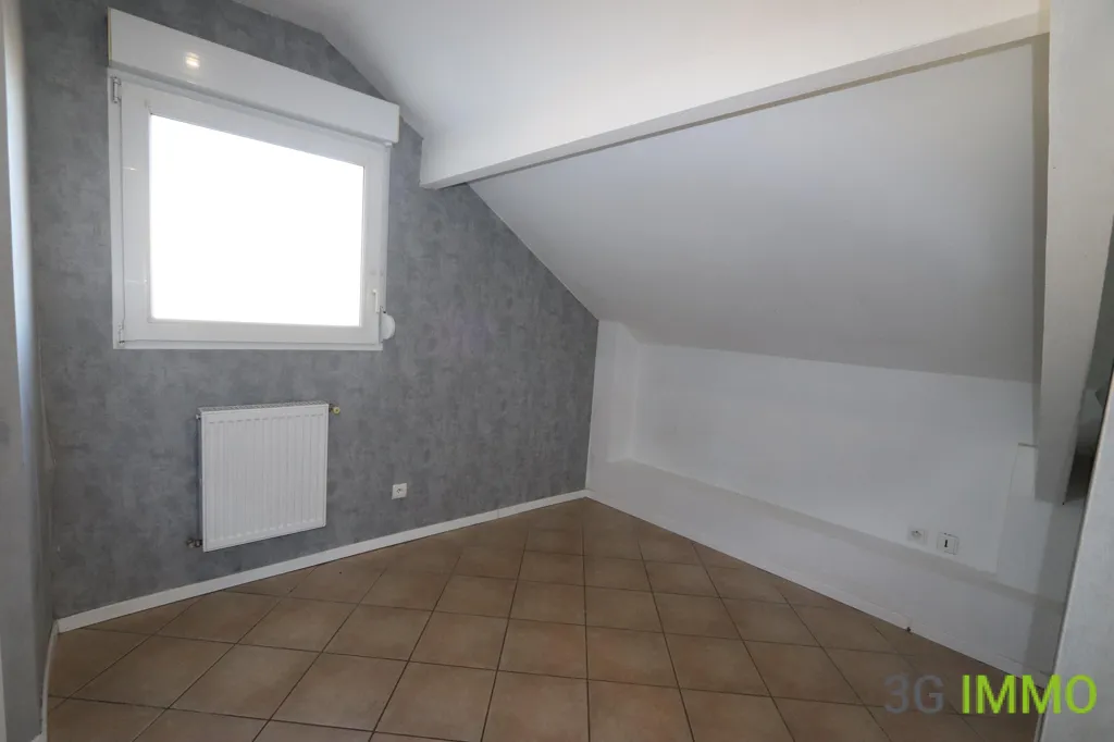 Toad - T5 Apartment with Terrace in Clouange
