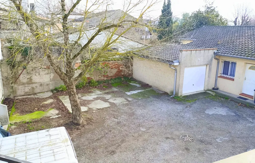 Garden - 2-Bed Apartment with South Orientation in Saint-Jory