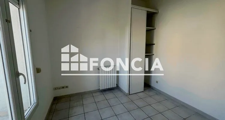 Stanze - 3-Bedroom Apartment in Nîmes Centre