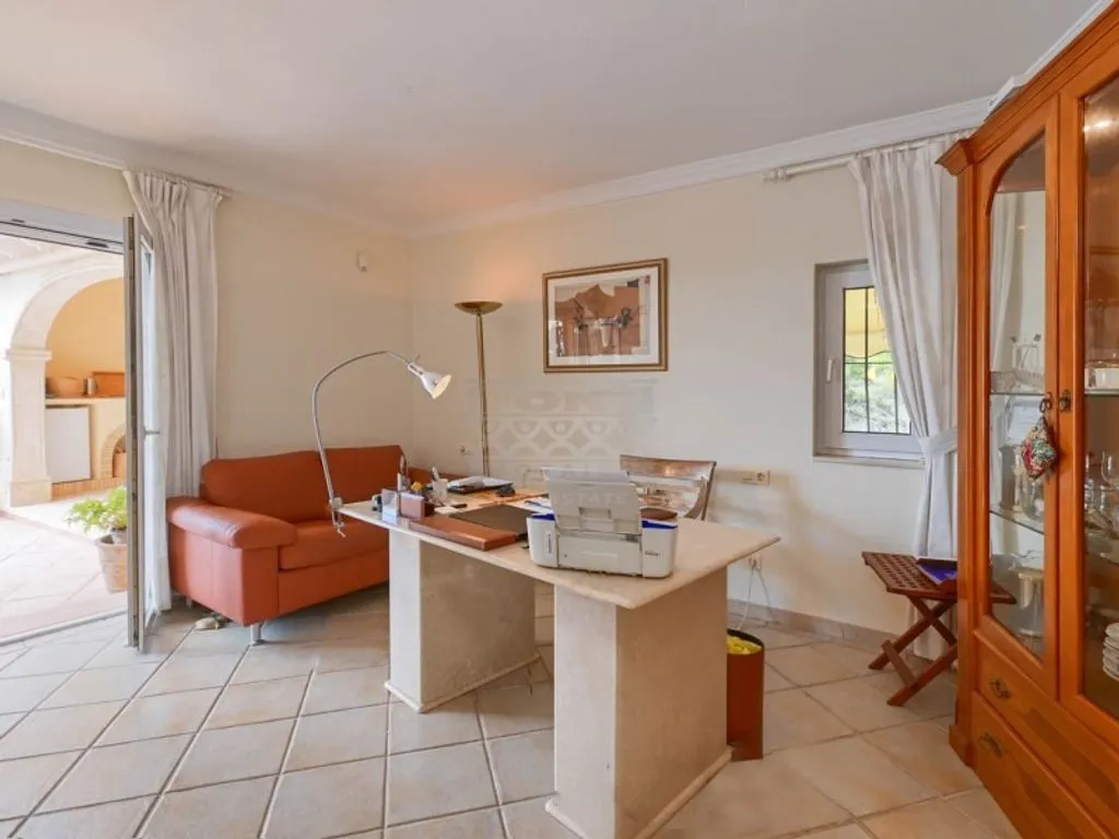 Kabinet - Mediterranean Villa with Pool in San Jaime, Benissa