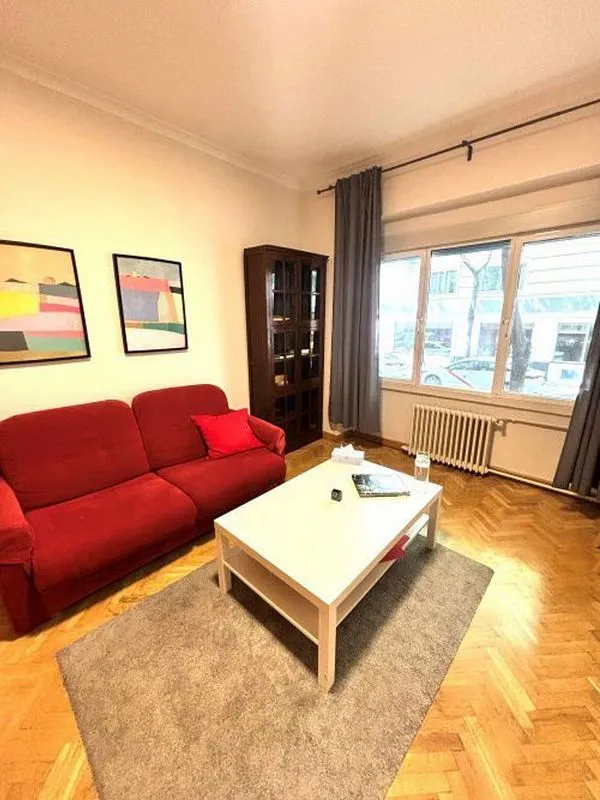 Elutuba - 3-Bedroom Flat with A/C in Almagro
