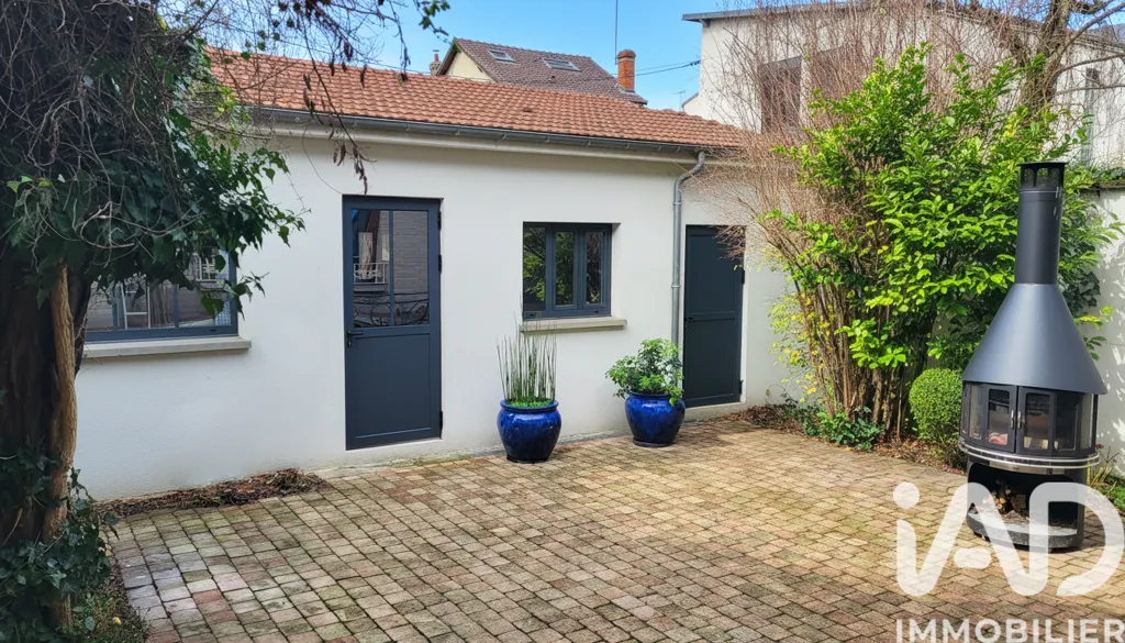 Aed - Exceptional 10-Piece House with Pool in Colombes