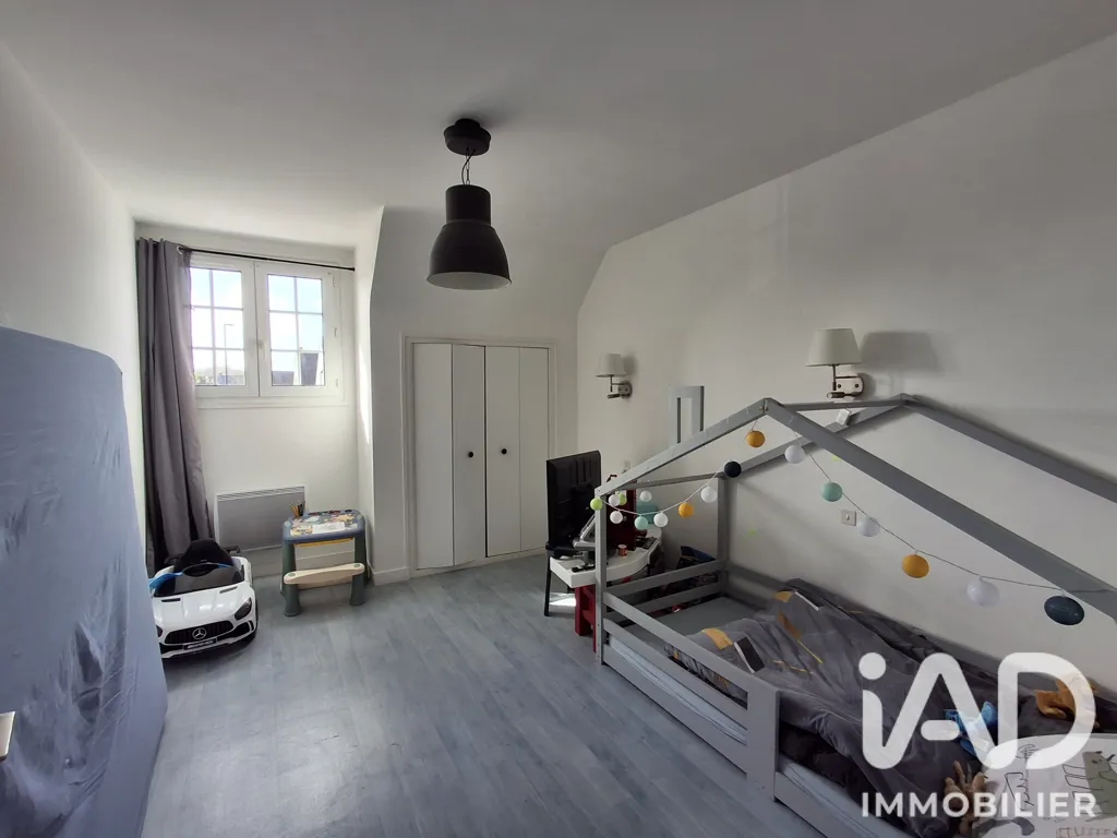 Magamistoad - Commercial Property with Bar/Crêperie in Gestel