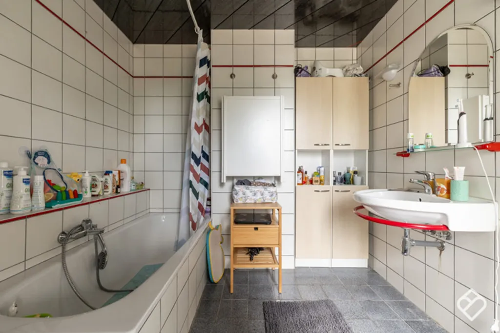 Salles de bain - Maison semi-détachée avec terrasse à Virton