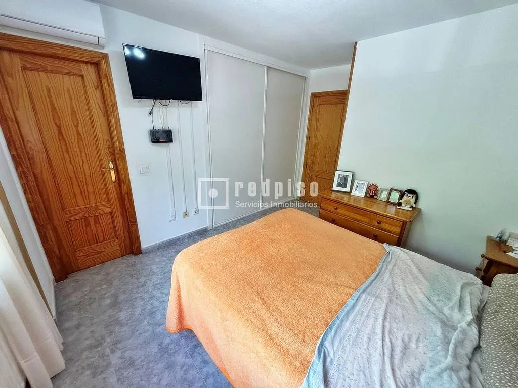 Magamistoad - Semi-detached House with Garage in Alovera
