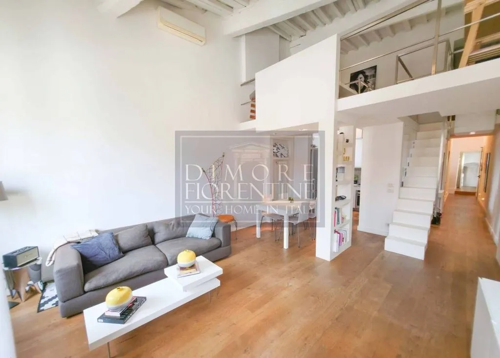 Séjour - Penthouse with Palazzo View in Florence