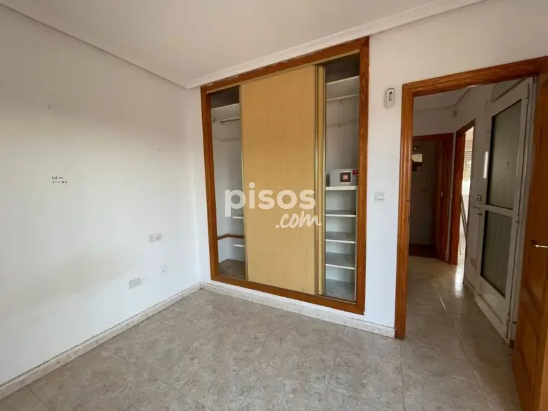 Rooms - 3-bedroom house in ES