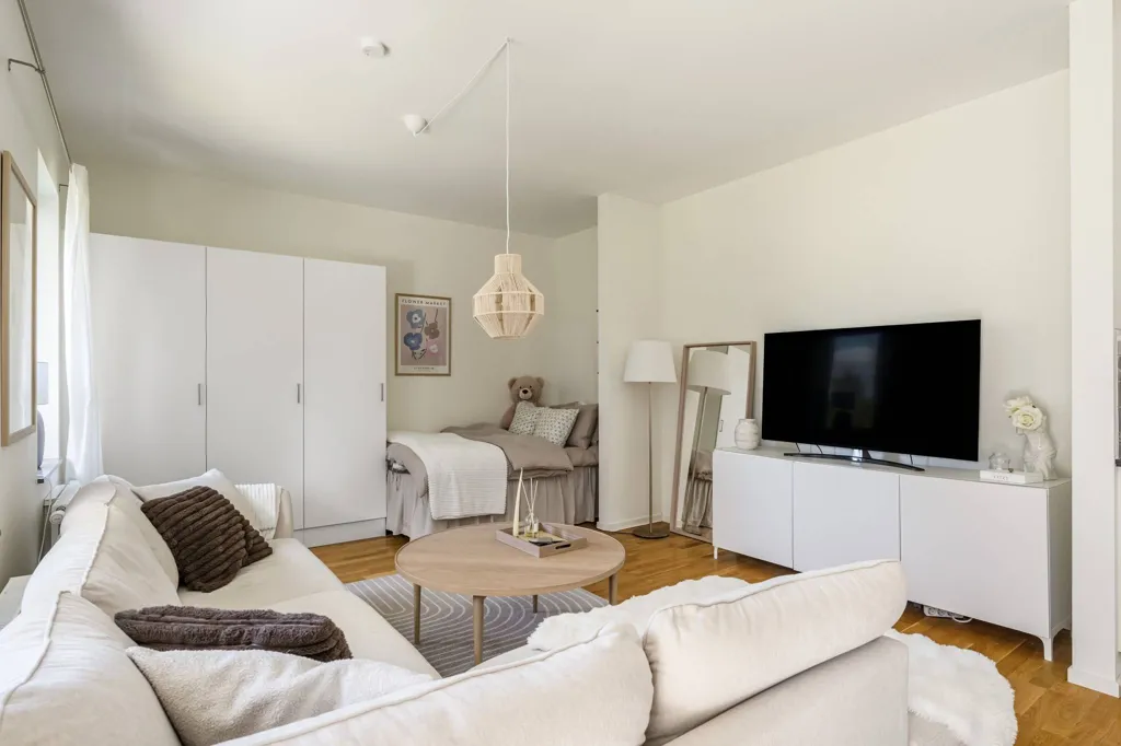 Chambres - Modern Flat with Balcony in Södra Ladugårdsängen
