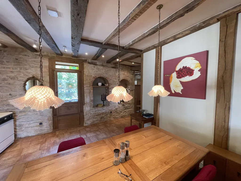 Salle à manger - Maison Médiévale avec Tour à Charroux