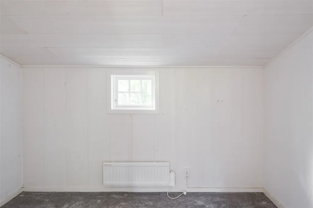 Toad - Charming Property with Development Potential near Kinnekulle
