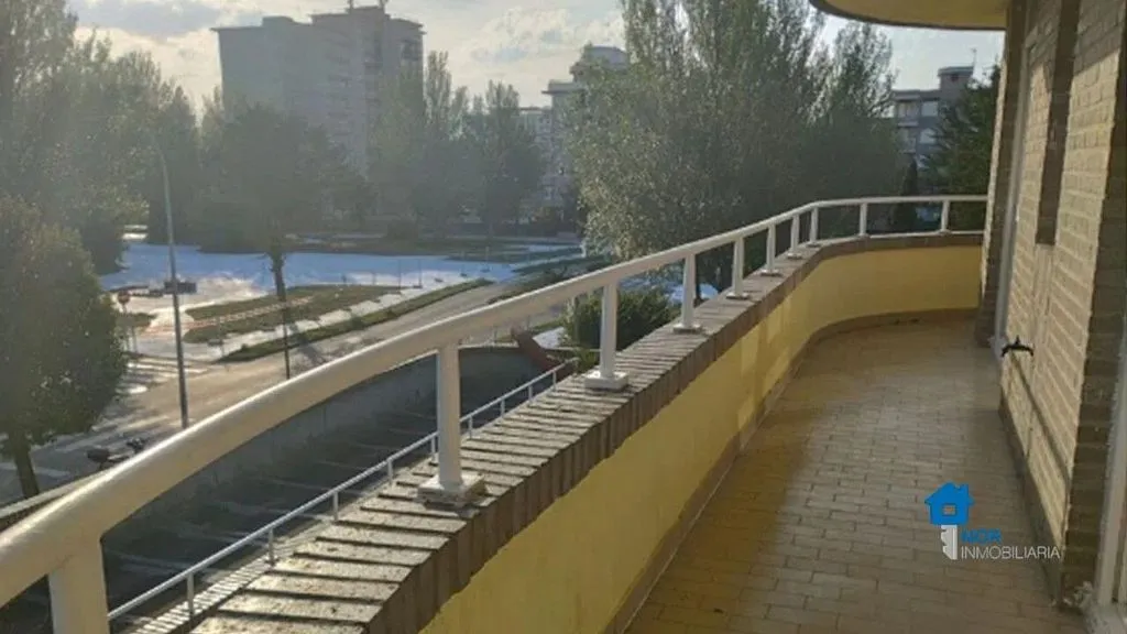 Rõdu - Beachfront Apartment with Terrace in Laredo