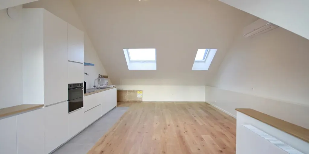 Pièces - Duplex Penthhouse Rénové à Sint-Gillis