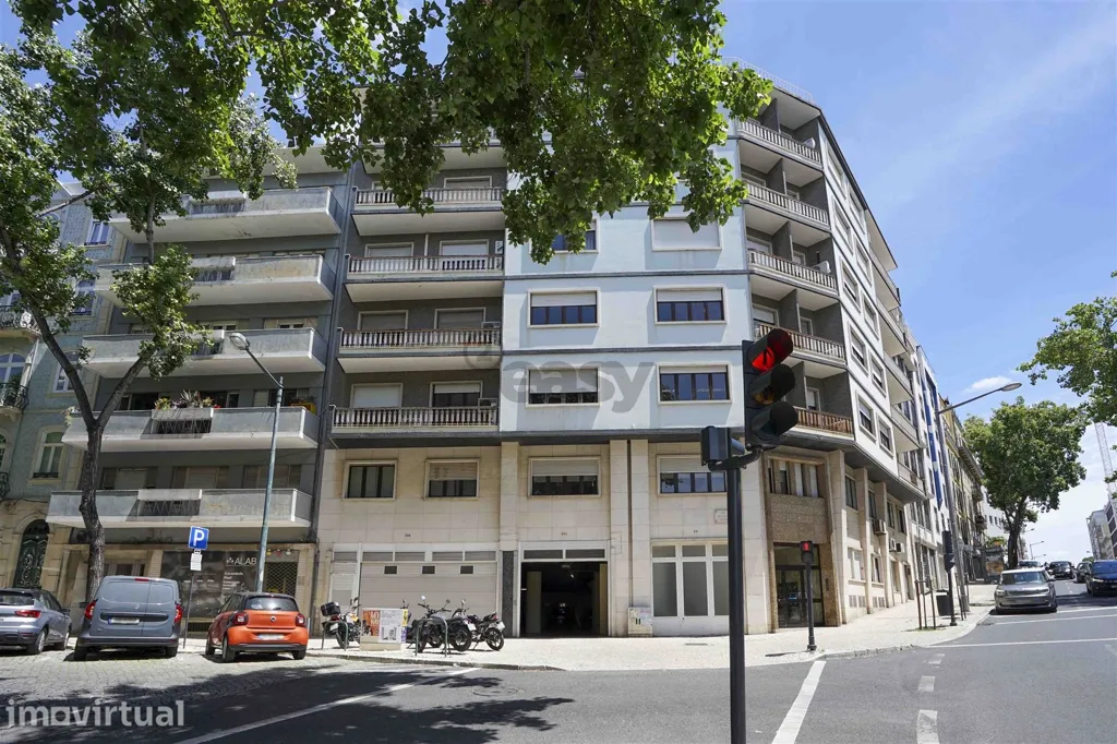 Välivaade - Modernised Office with Lift in Arroios, Lisbon