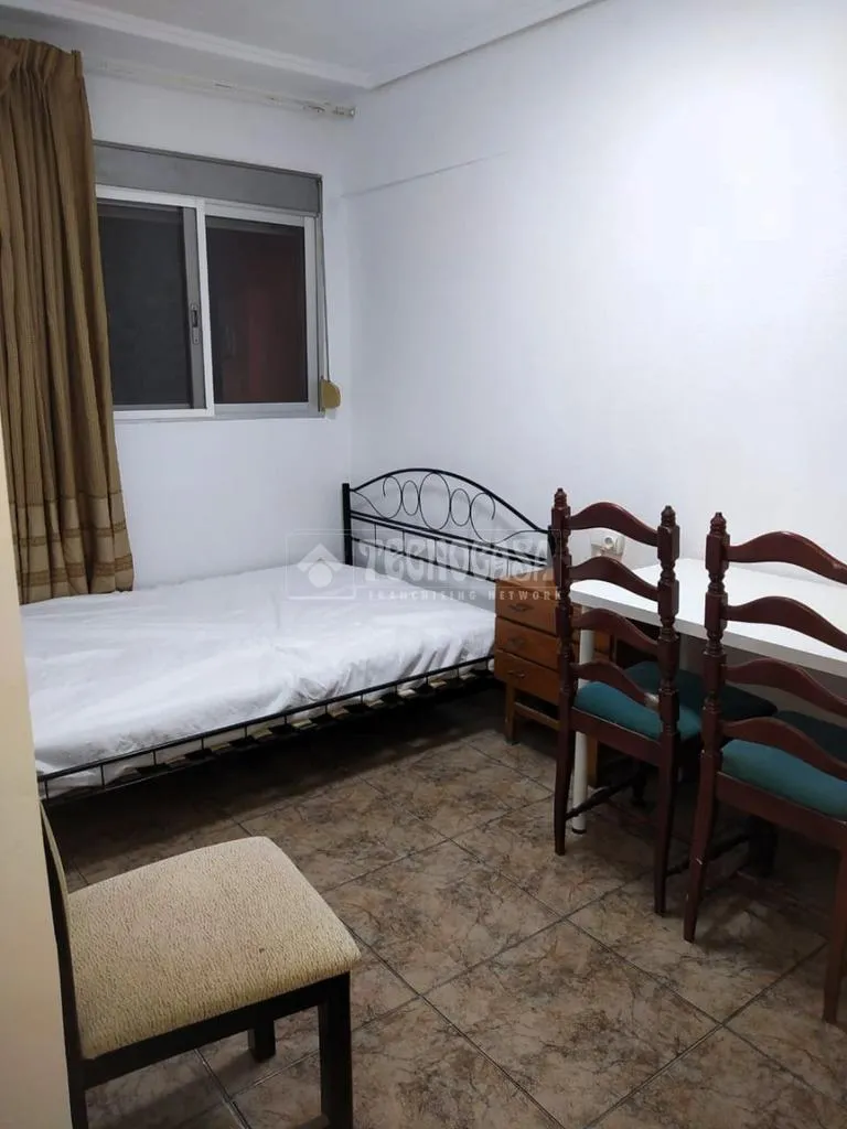 Chambres - Apartment with Balcony in Aiora