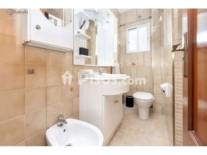 Vannitoad - Student-Friendly Flat with Balcony in Granada