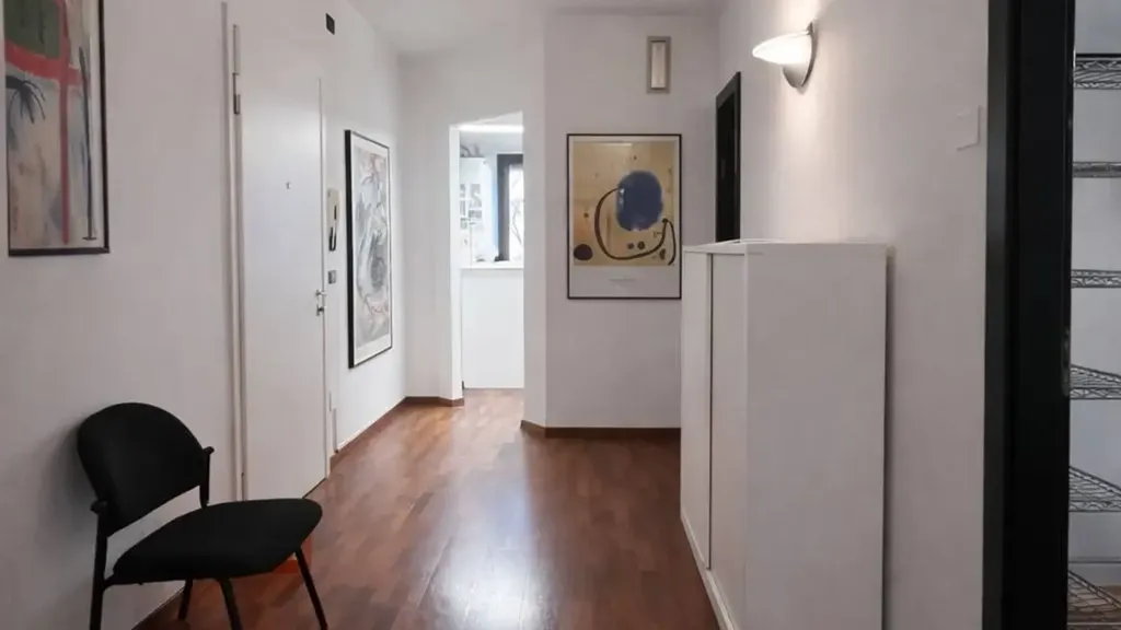 Ingresso - Office Space with Conversion Potential in Trento