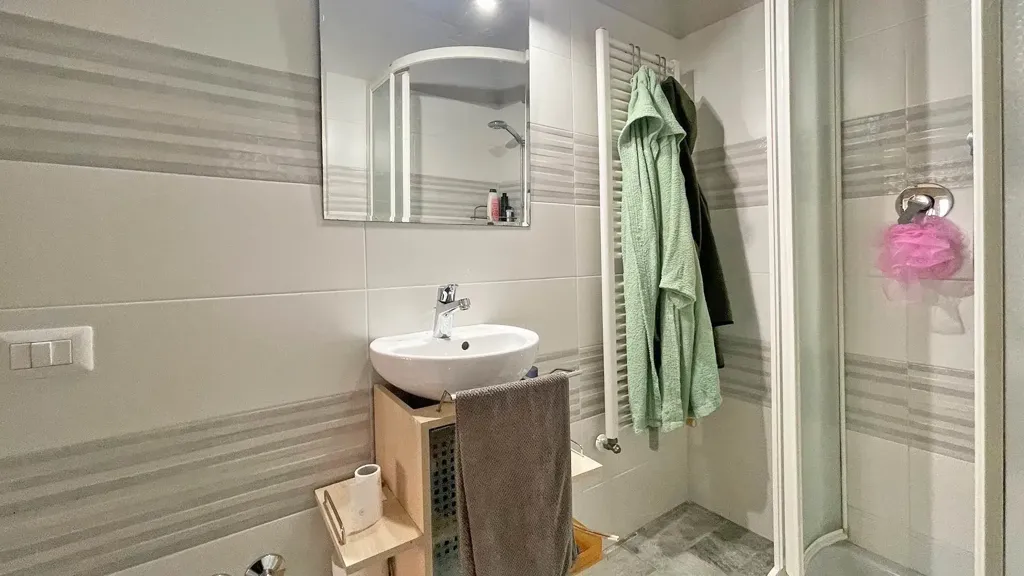 Salles de bain - Rustic Villa with Solar Panels in Lucca
