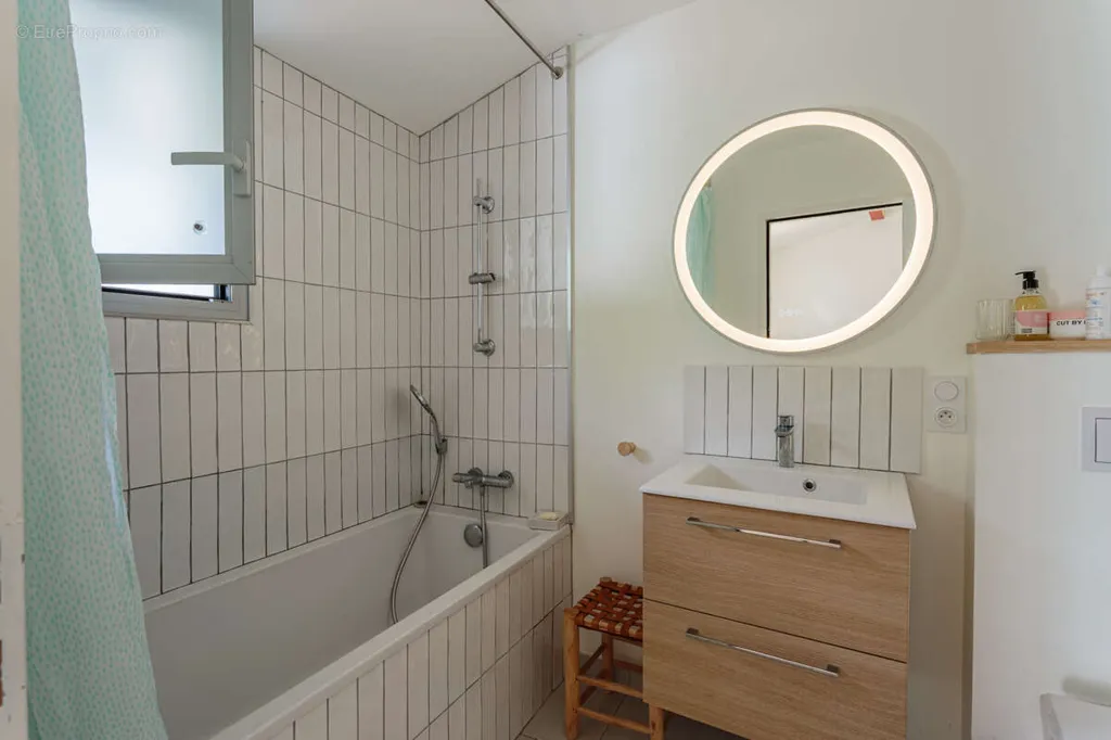 Salles de bain - Maison 4 pièces à Biarritz