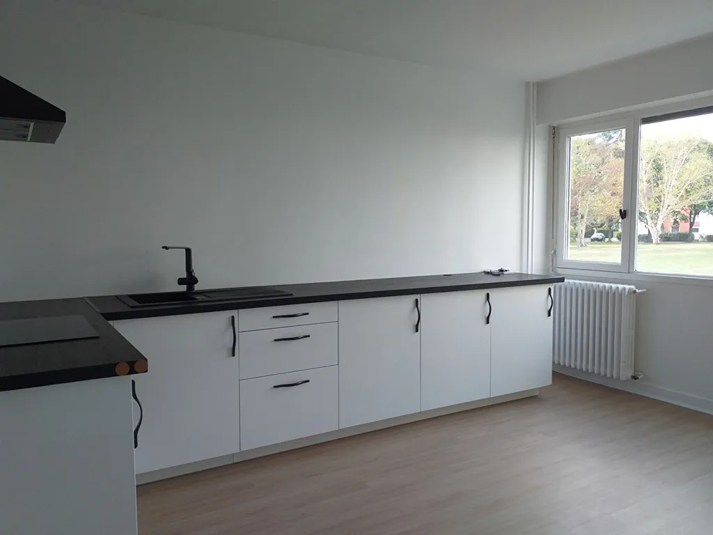 Köök - Renovated Flat with Garden View in Angers