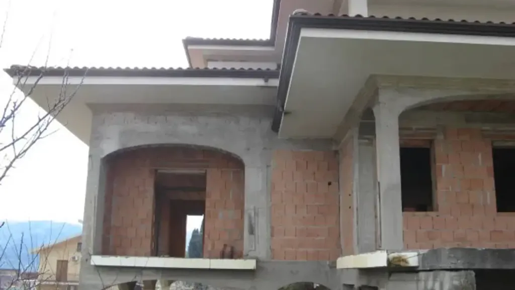 Välivaade - Under Construction Villa with Garden in Mendicino