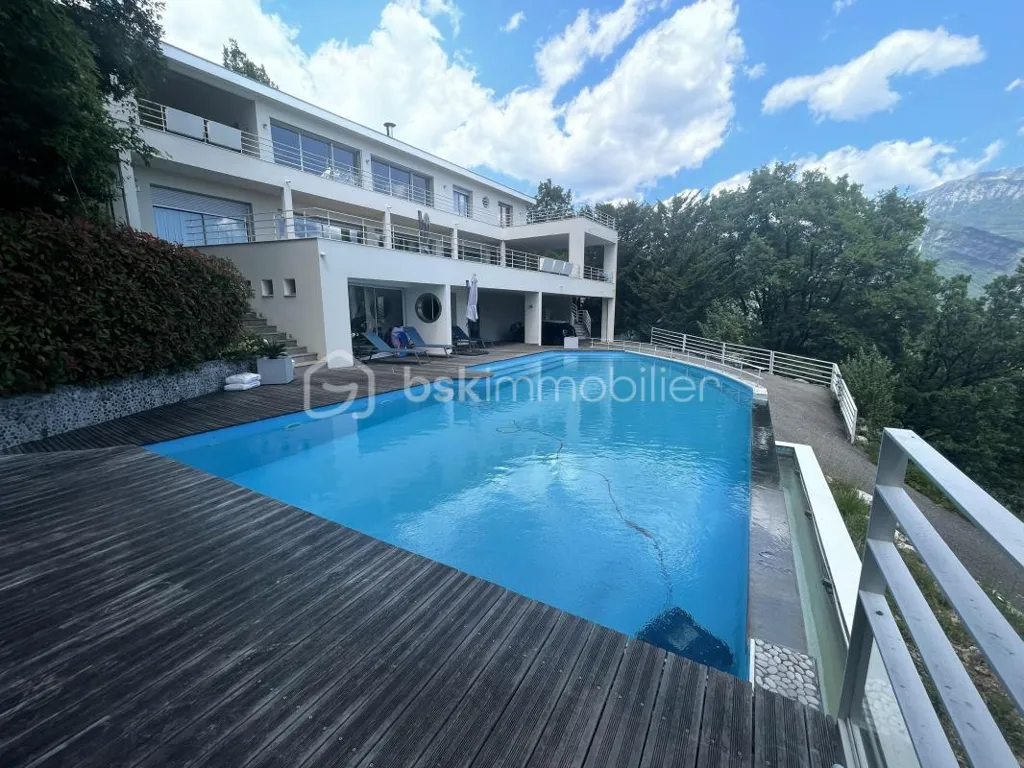 Piscine - Villa d'Architecte avec Vue Panoramique à Veurey-Voroize