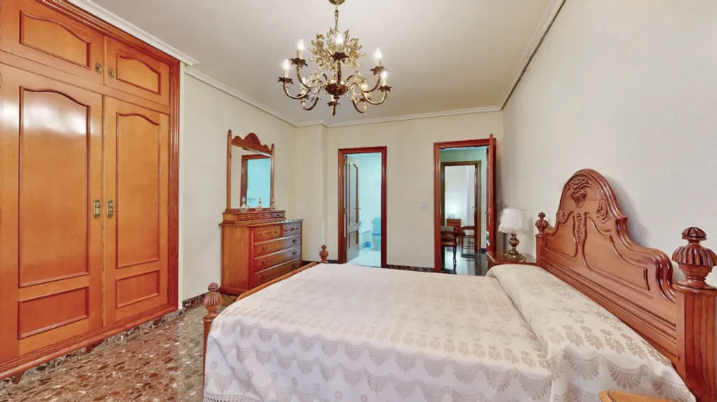 Magamistoad - Two-in-One Property with Terrace in Torrent