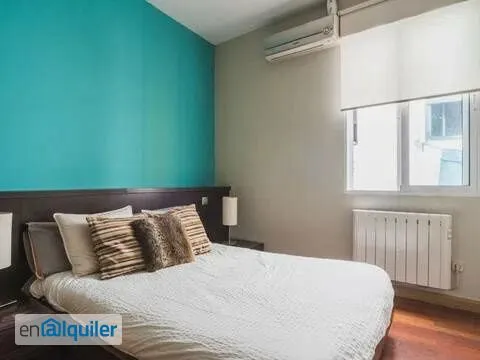 Bedrooms - Bright Apartment with Balcony in Chueca, Madrid