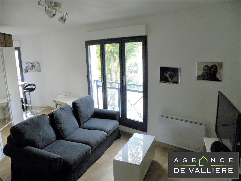 Soggiorno - Studio with Parking in Rueil-Malmaison